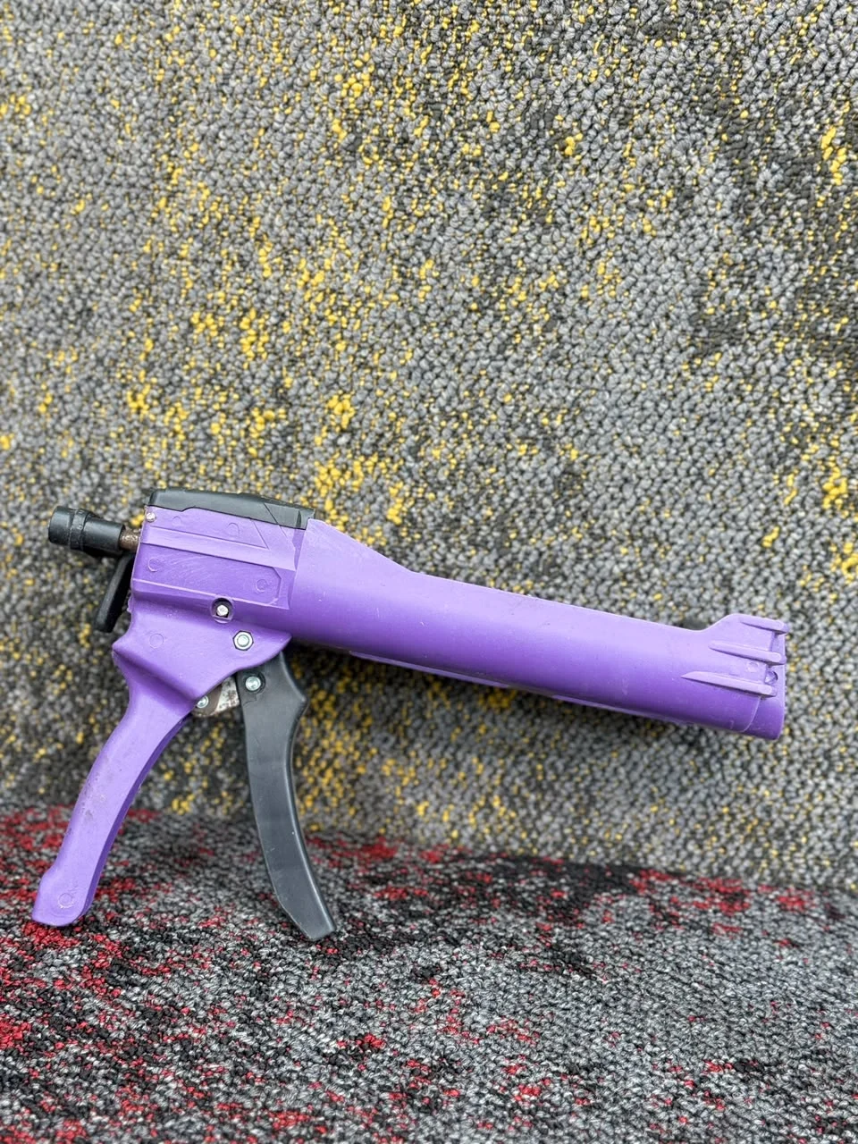 Plastic Body Epoxy Grout Gun – Purple & Black - Image 2